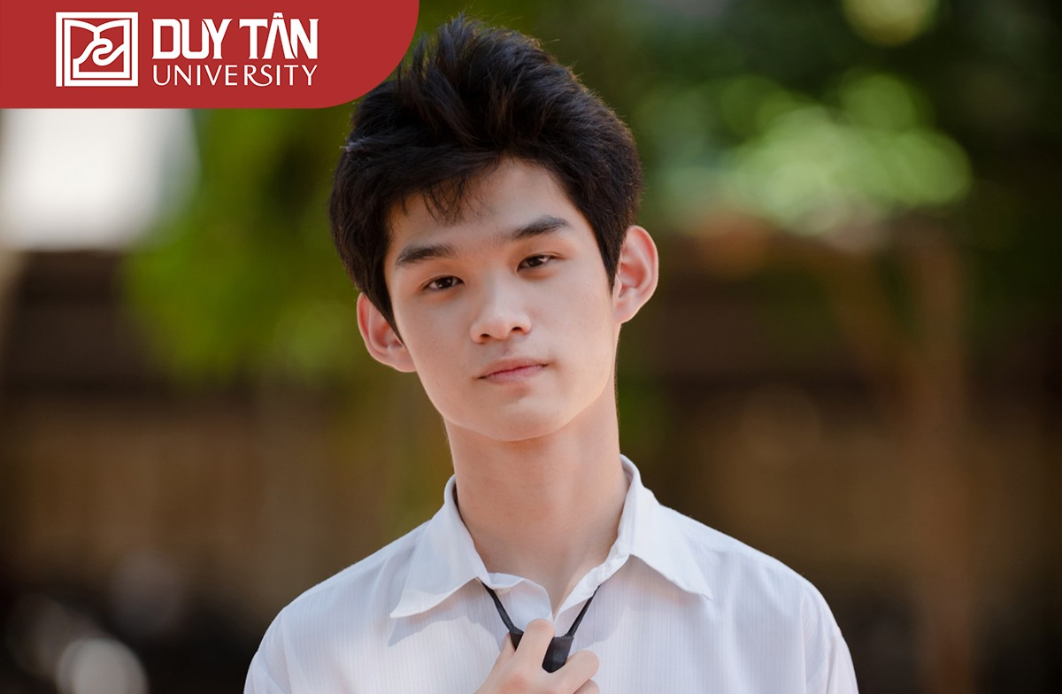 [TẤM GƯƠNG SINH VIÊN TIÊU BIỂU]  Nam sinh với  số điểm top đầu kỳ thi đánh giá năng lực trúng tuyển vào Đại học Duy Tân
